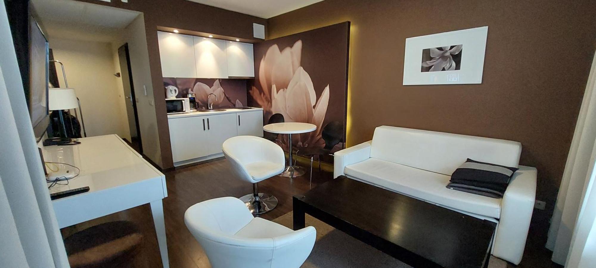 Apartament 2 Pokojowy Prywatny Z Aneksem Kuchennym W Hotelu Diva Kolobrzeg Bagian luar foto